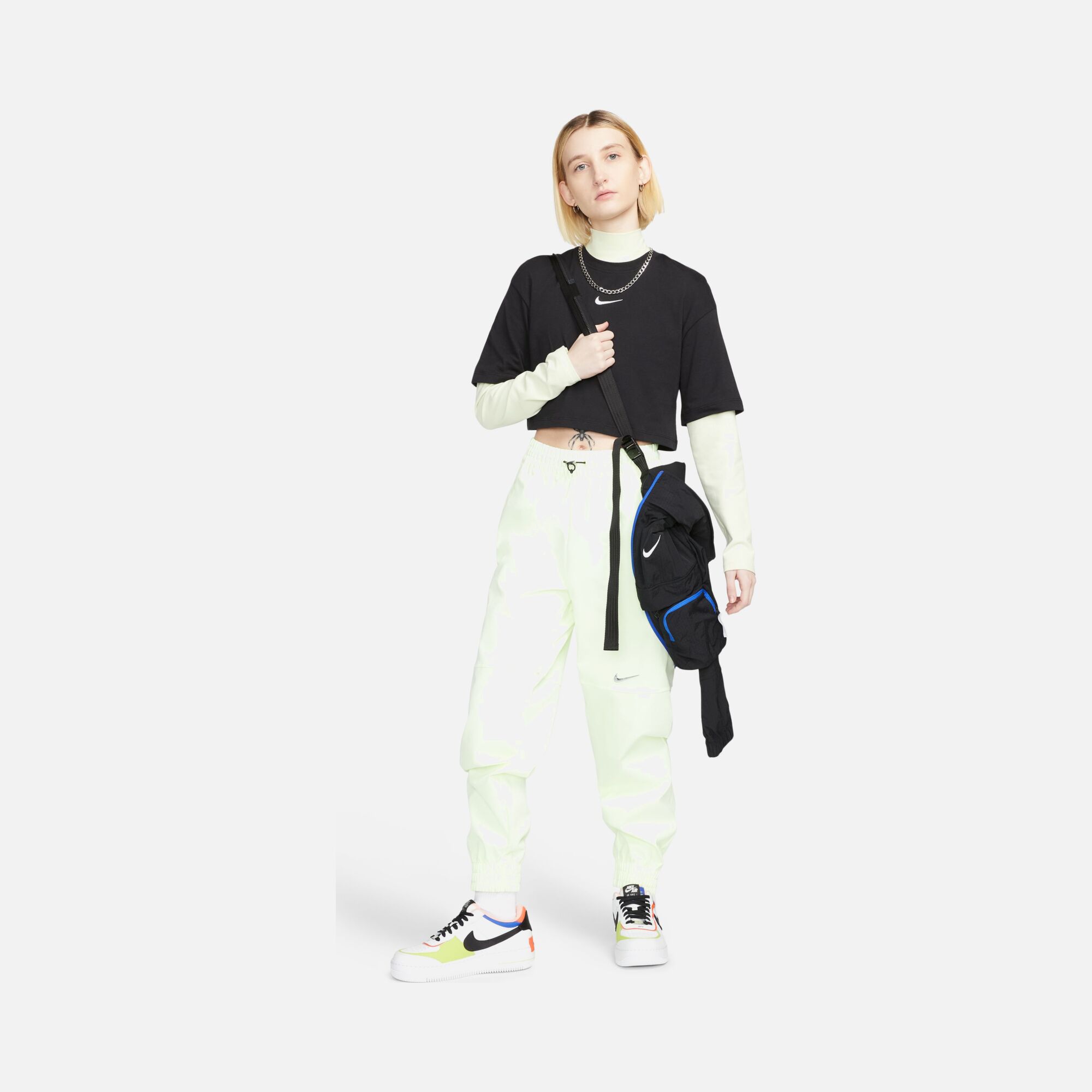 Nike Sportswear Cropped Short-Sleeve Kadın Tişört