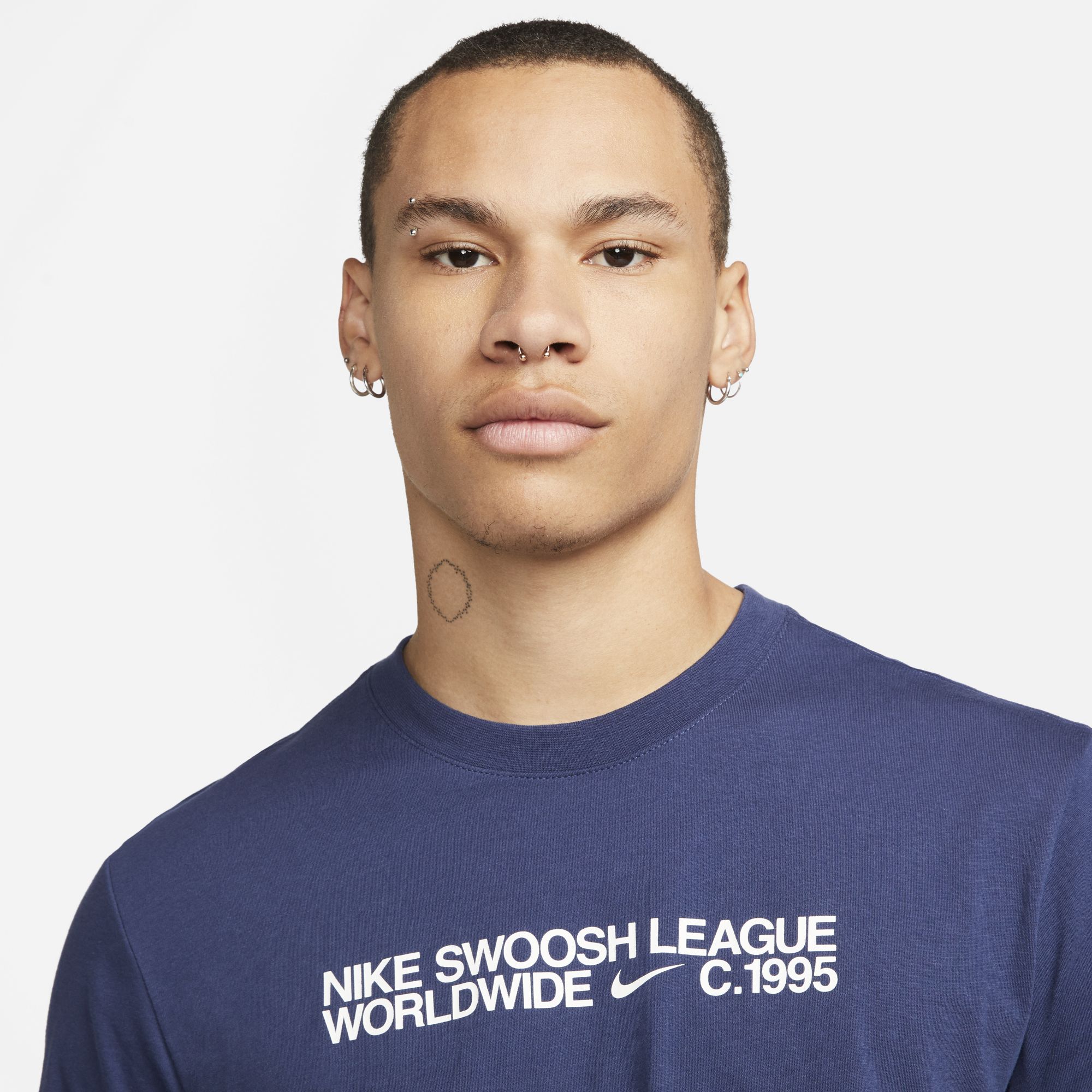 Nike Sportswear Essentials+ Core 4 Short-Sleeve Erkek Tişört