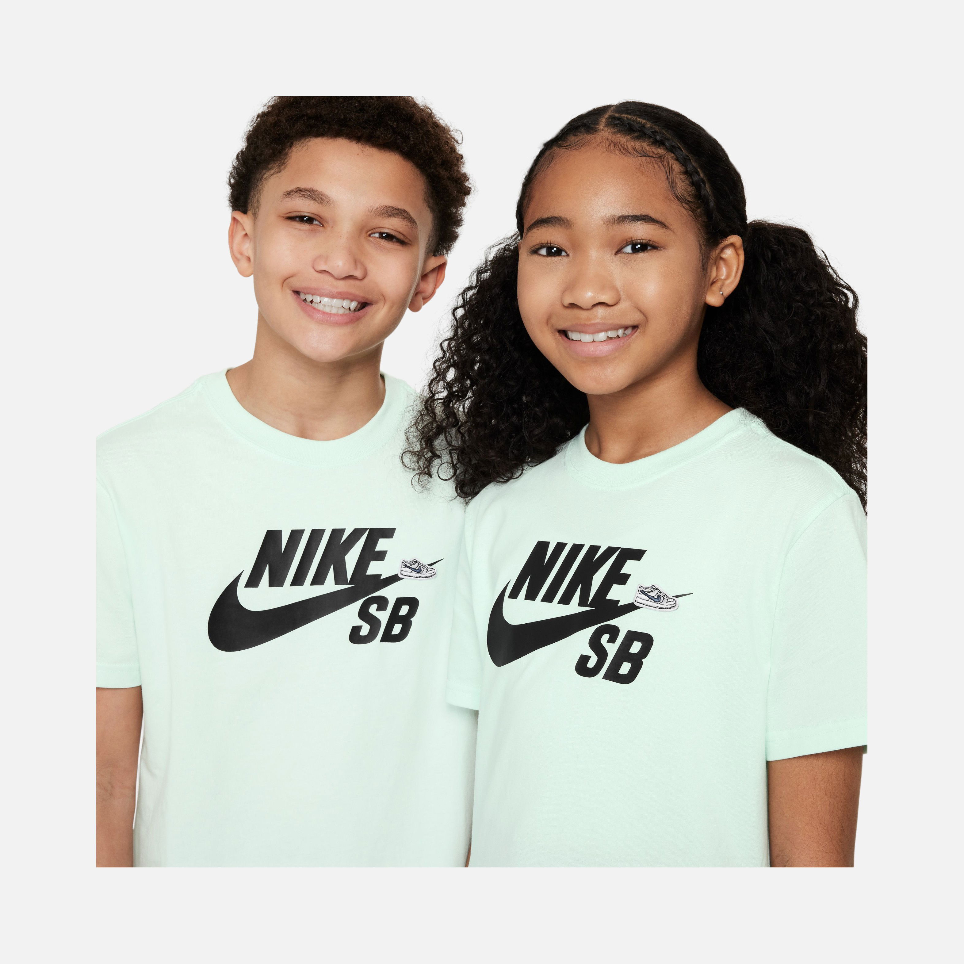 Nike Sportswear SB Logo Graphic Short-Sleeve Çocuk Tişört