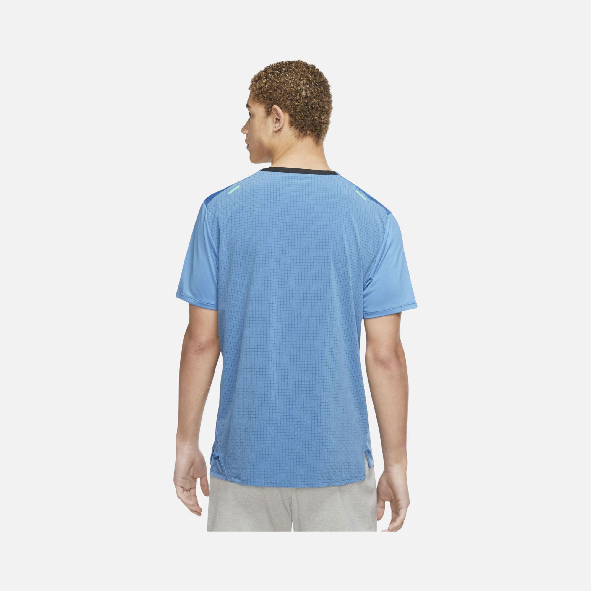 Nike Dri-Fit Rise 365 Trail Running Short-Sleeve Erkek Tişört