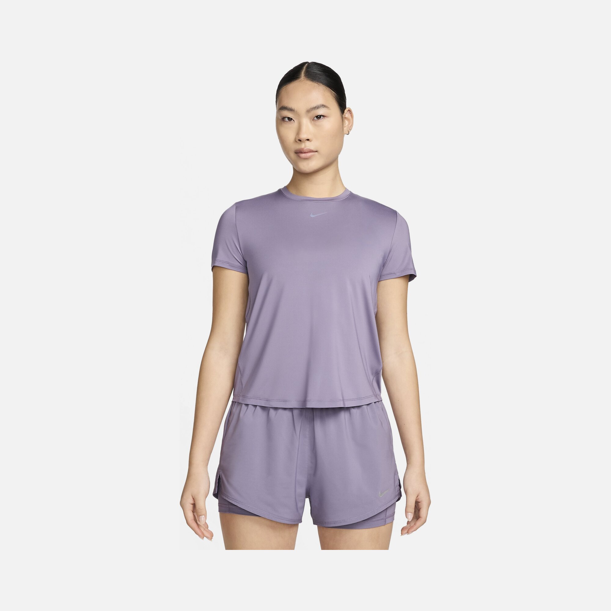 Nike One Classic Dri-Fit Short-Sleeve Training Kadın Tişört
