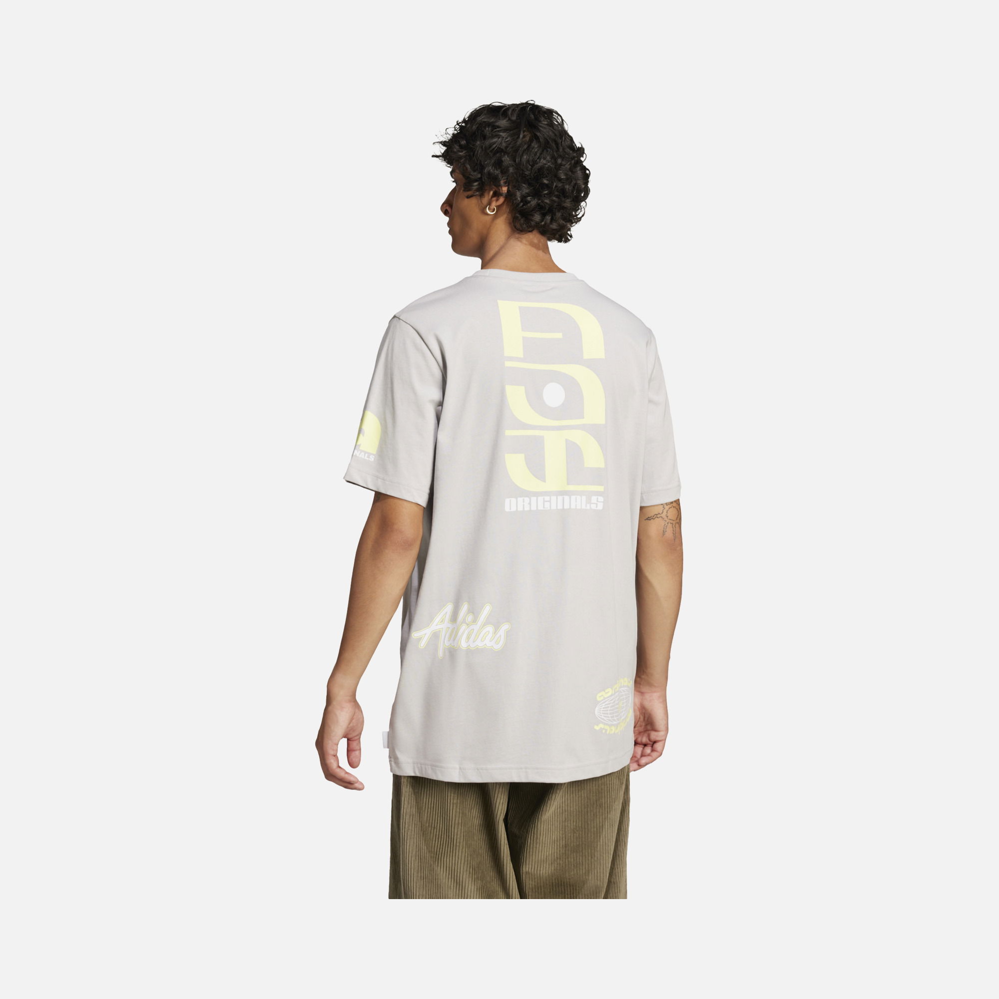 adidas Originals Q12 Sponsor Logo Graphics Loose and Comfortable Cut Short-Sleeve Erkek Tişört