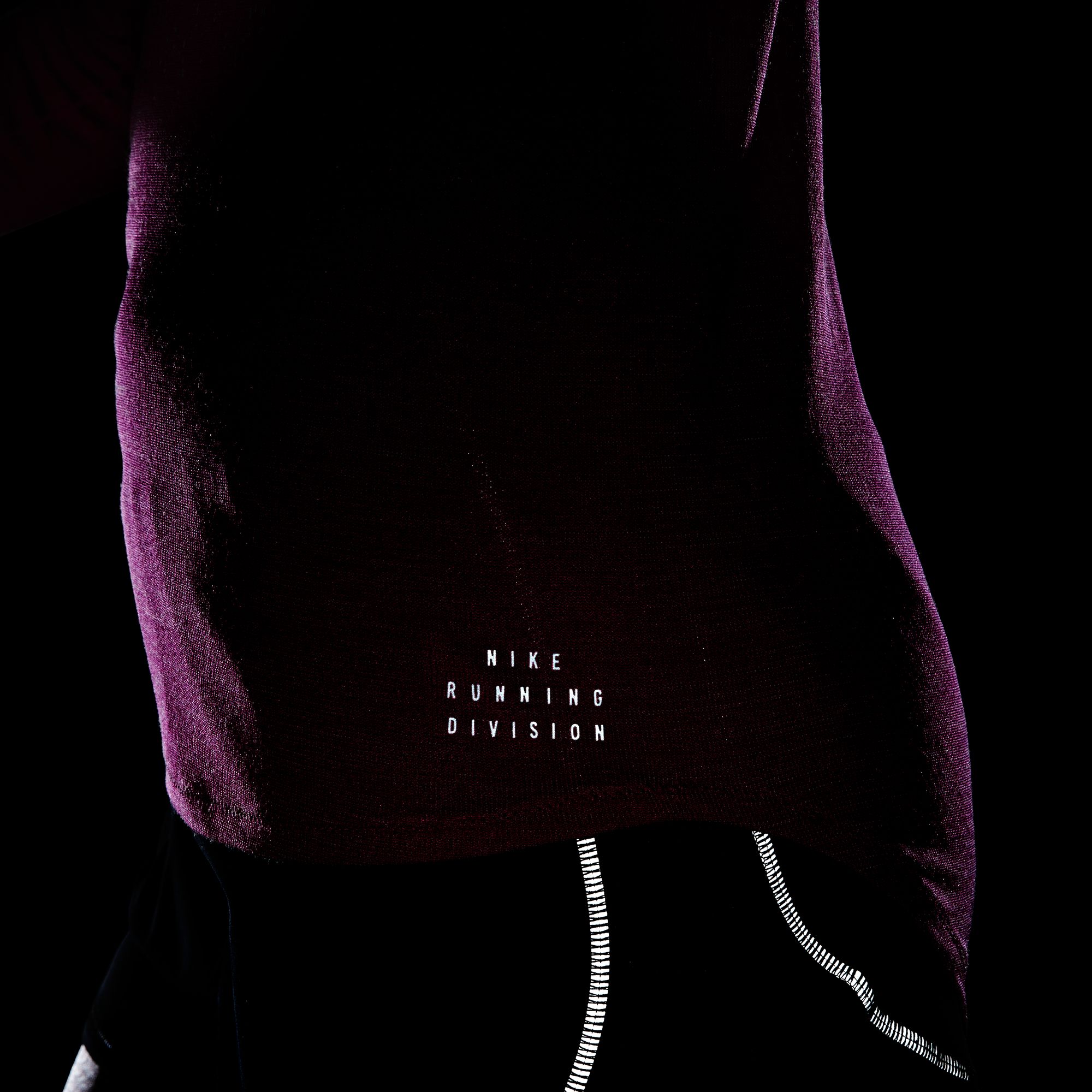 Nike Dri-Fit Advance Run Division Long-Sleeve Kadın Tişört