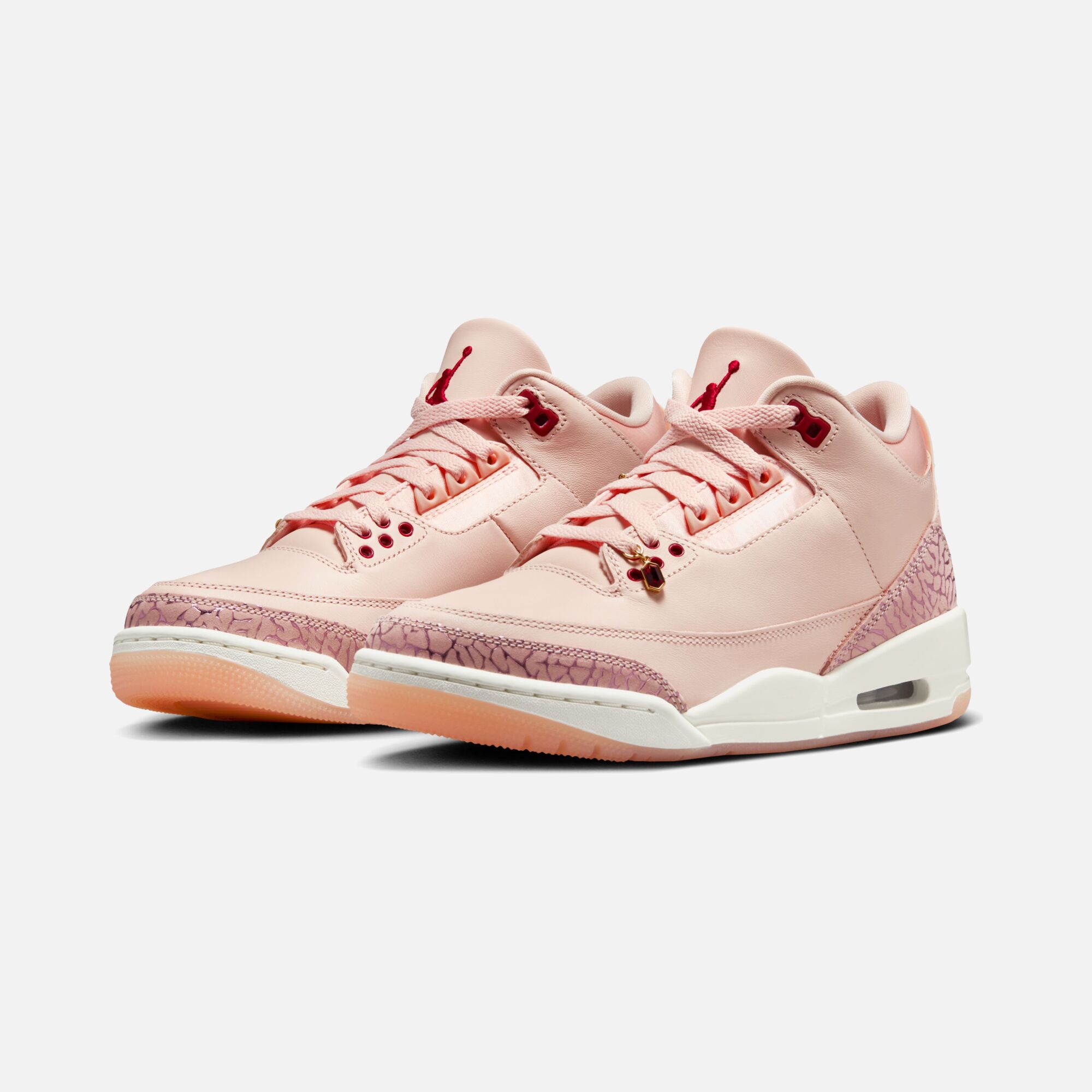 Nike Air Jordan 3 Retro ''Treat Yourself'' Jewelry Charms Details Kadın Spor Ayakkabı