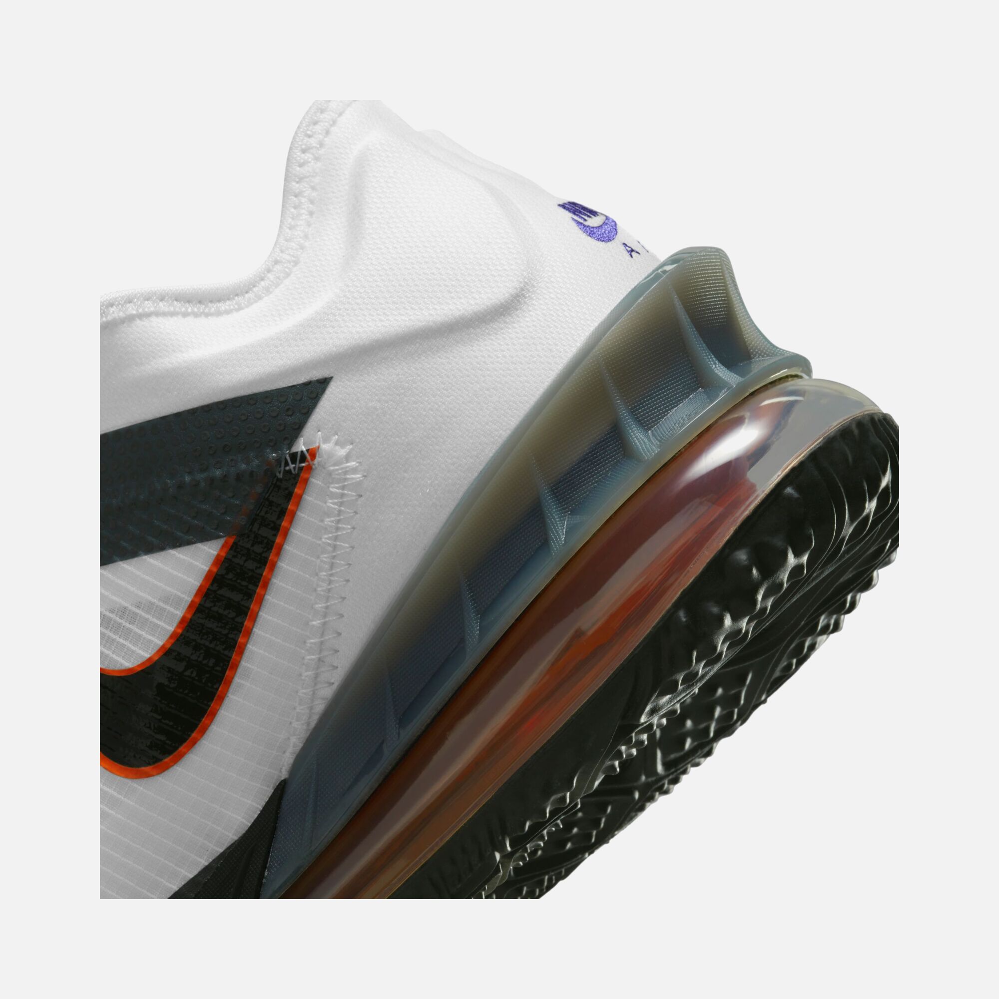 Nike LeBron James XVIII Low Erkek Basketbol Ayakkabısı