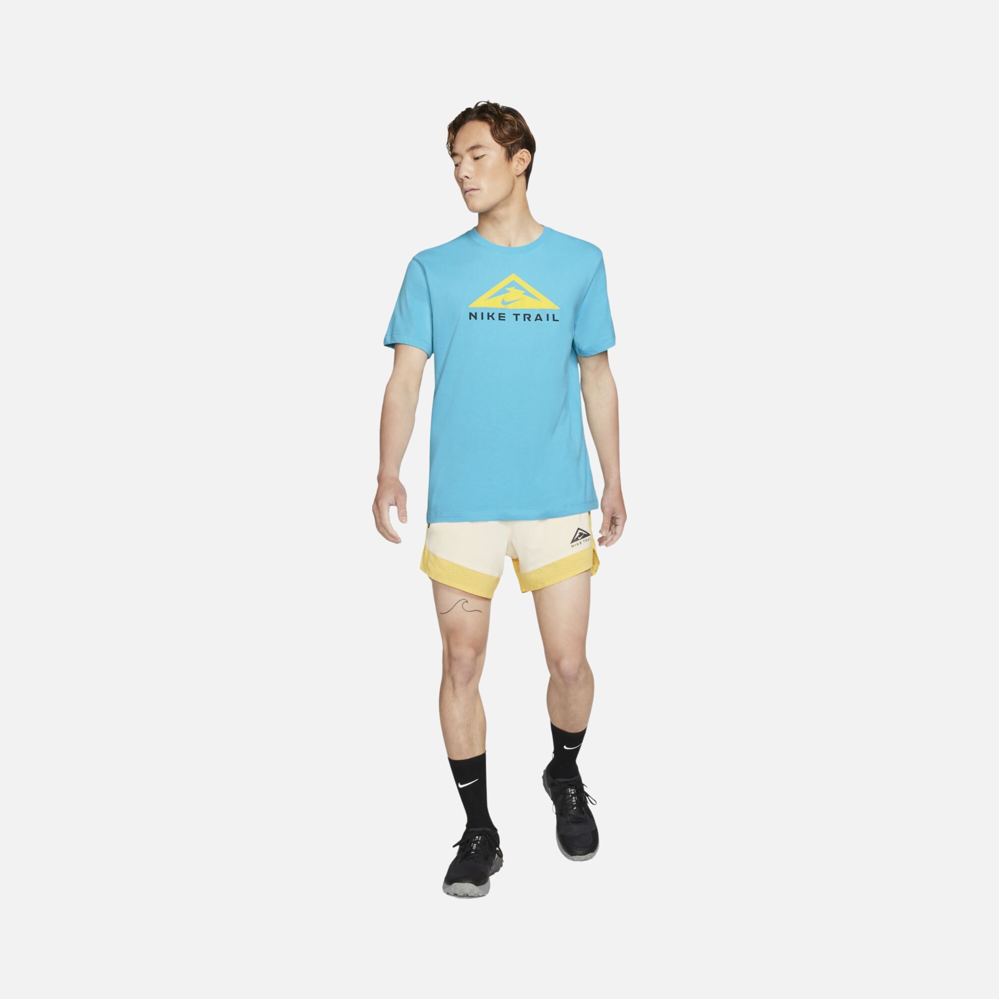 Nike Dri-Fit Trail Running Short-Sleeve Erkek Tişört