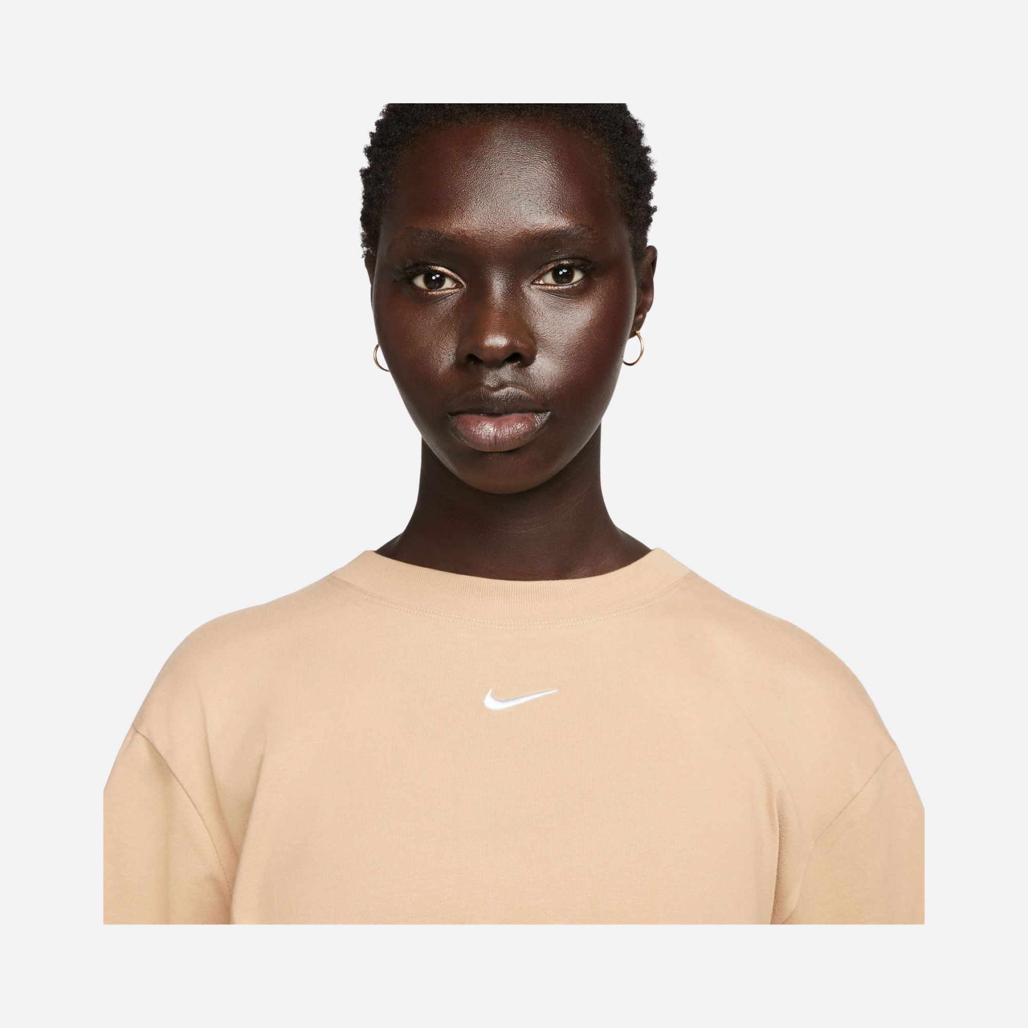 Nike Sportswear Essentials Short-Sleeve Kadın Tişört