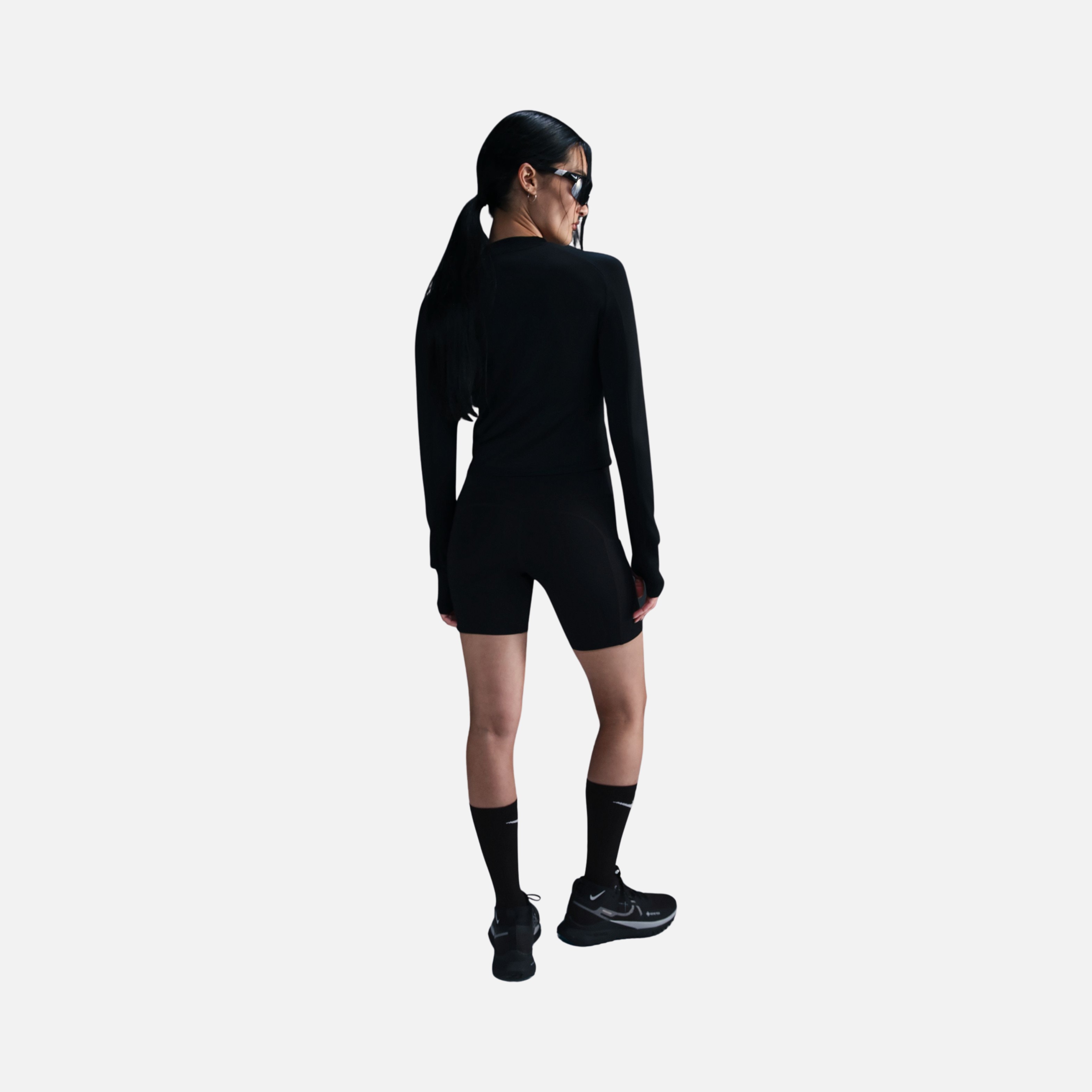 Nike Dri-Fit Long-Sleeve Pocket Running Long-Sleeve Kadın Tişört