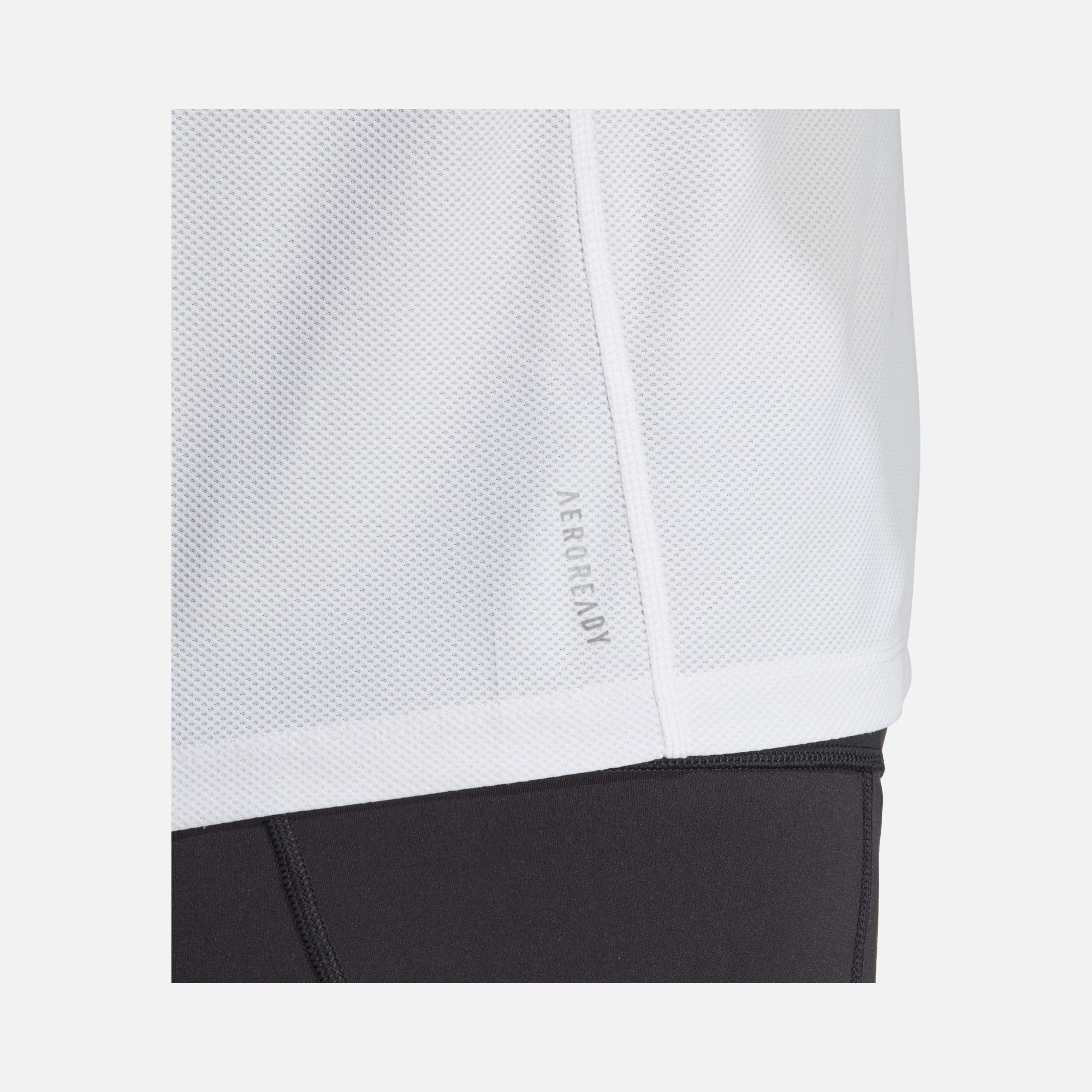 adidas AEROREADY Run Own The 3-Stripes Crew Neck Running Short-Sleeve Kadın Tişört