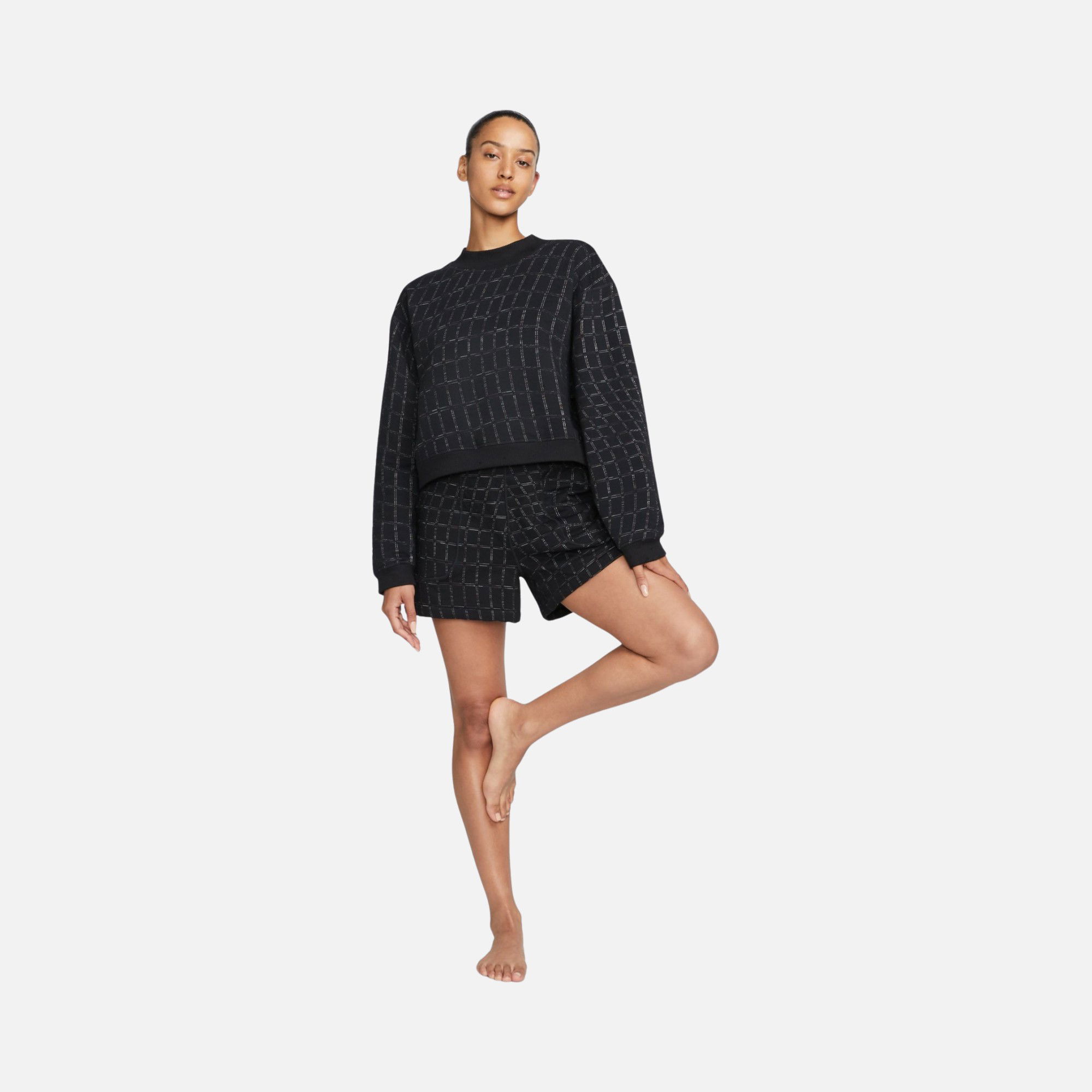 Nike Yoga Therma-Fit Luxe Luxe Cozy Fleece Kadın Şort
