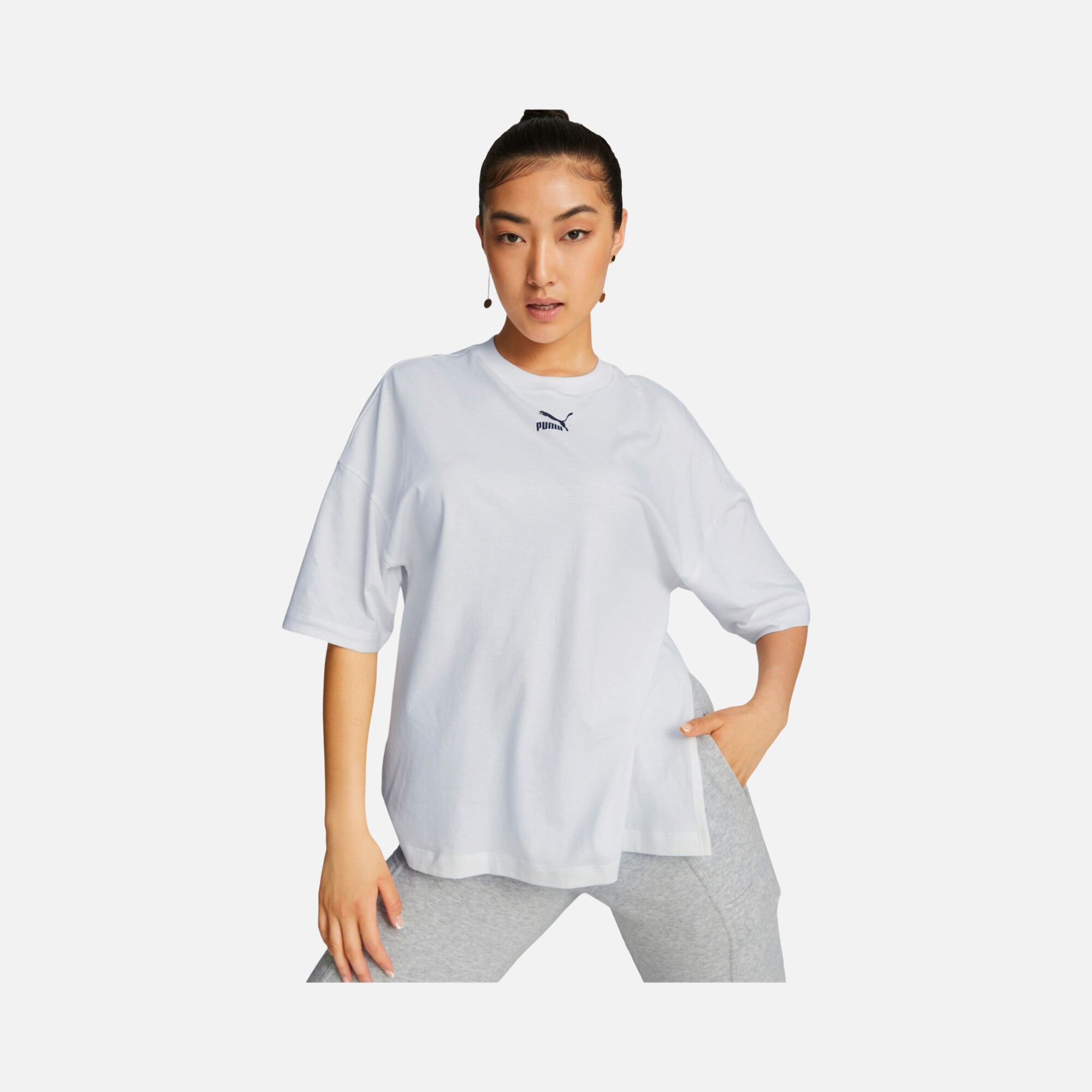 Puma Sportswear Classics Oversized Short-Sleeve Kadın Tişört