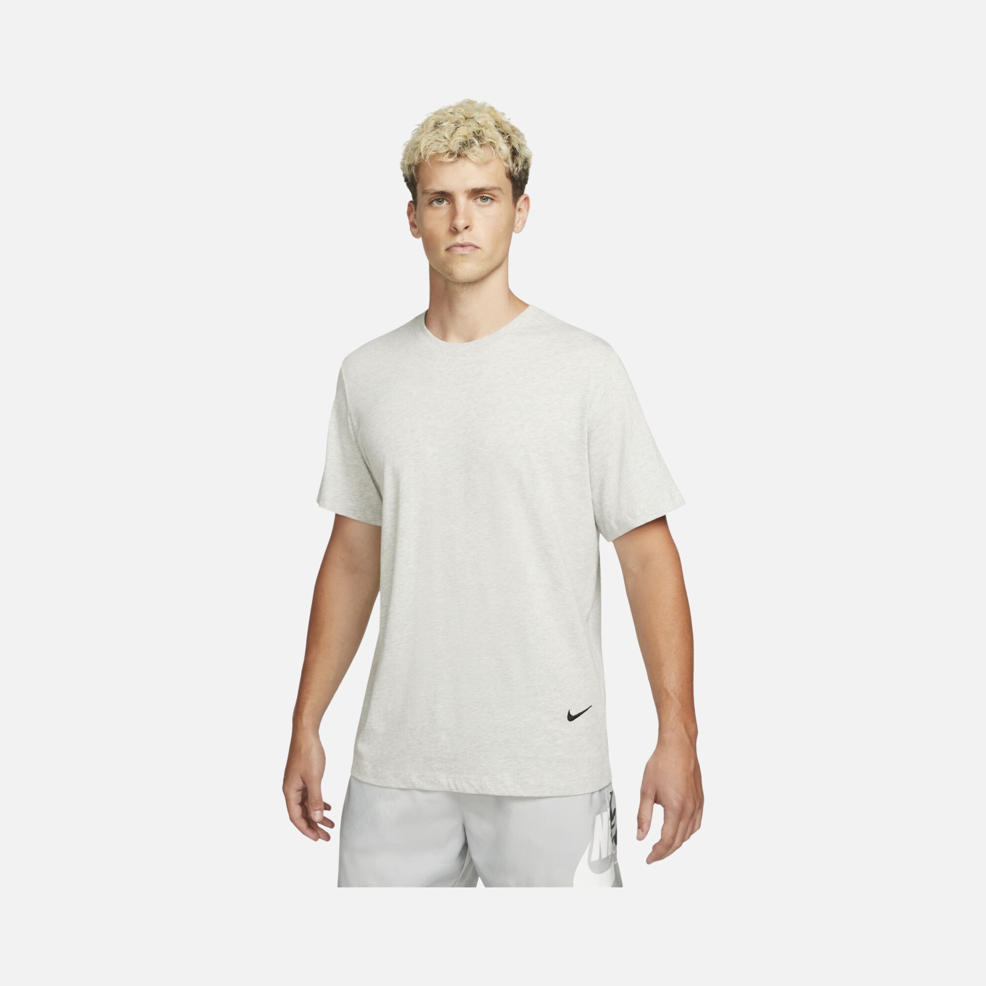 Nike Sportswear Sustainability Short-Sleeve Erkek Tişört