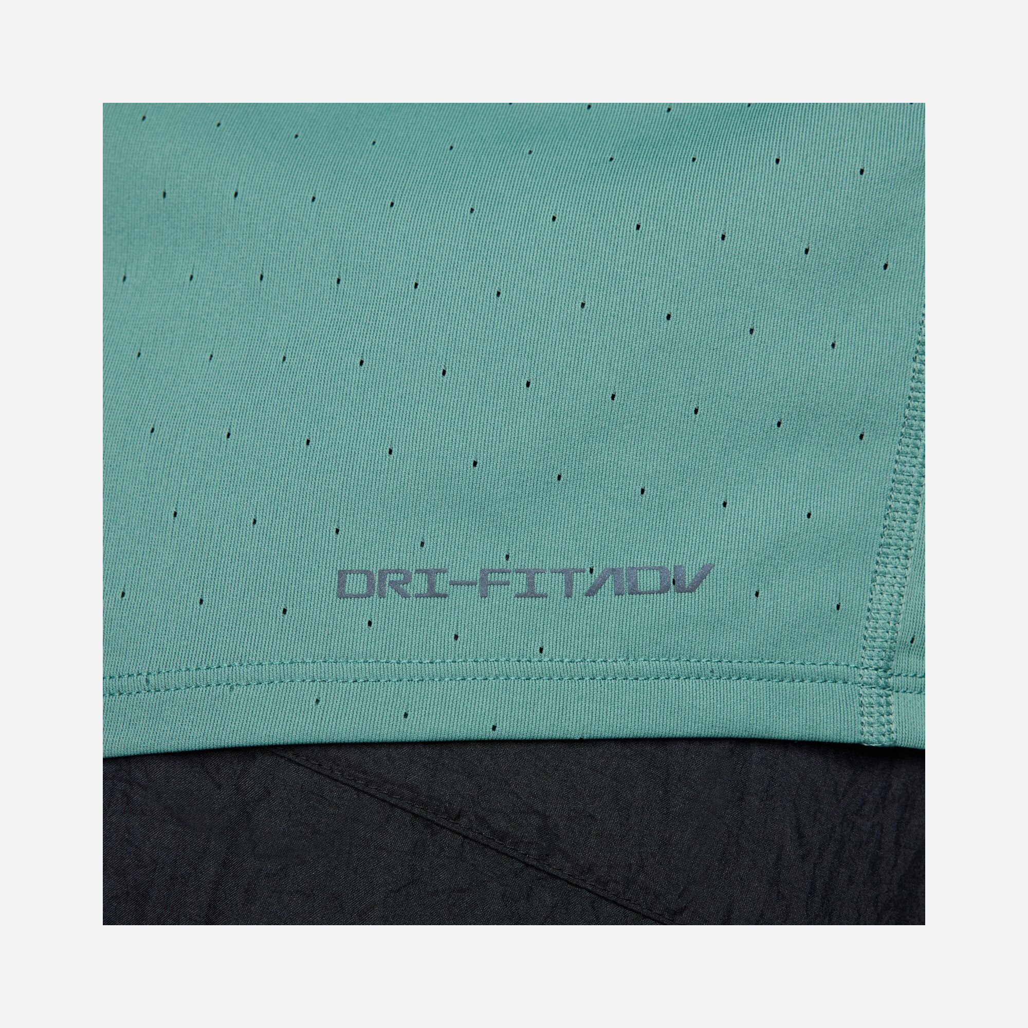 Nike Dri-Fit ADV Run Division ''Butterfly Graphic With Holes'' Running Short-Sleeve Erkek Tişört