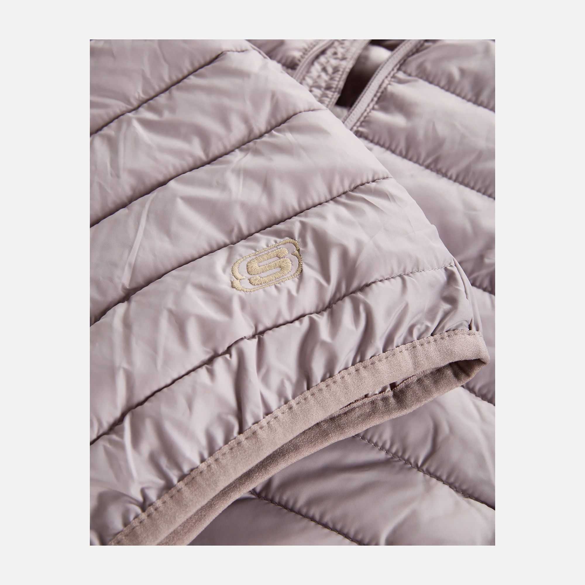 Skechers Essential Midi Lenght Full-Zip Hoodie Kadın Ceket