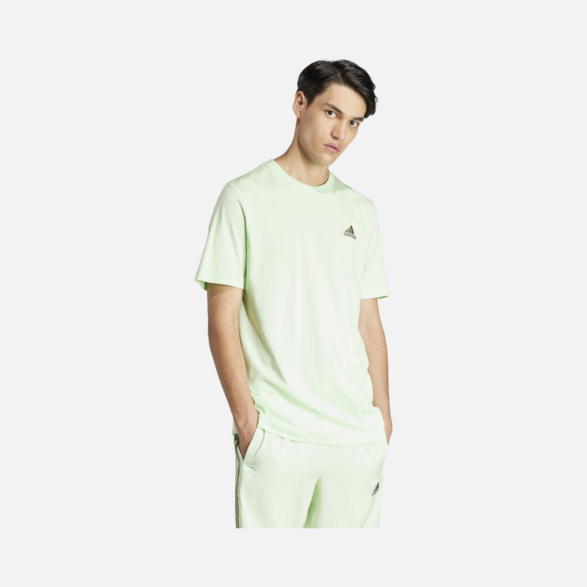 adidas Essentials Single Jersey Embroidered Small Logo Short-Sleeve Erkek Tişört