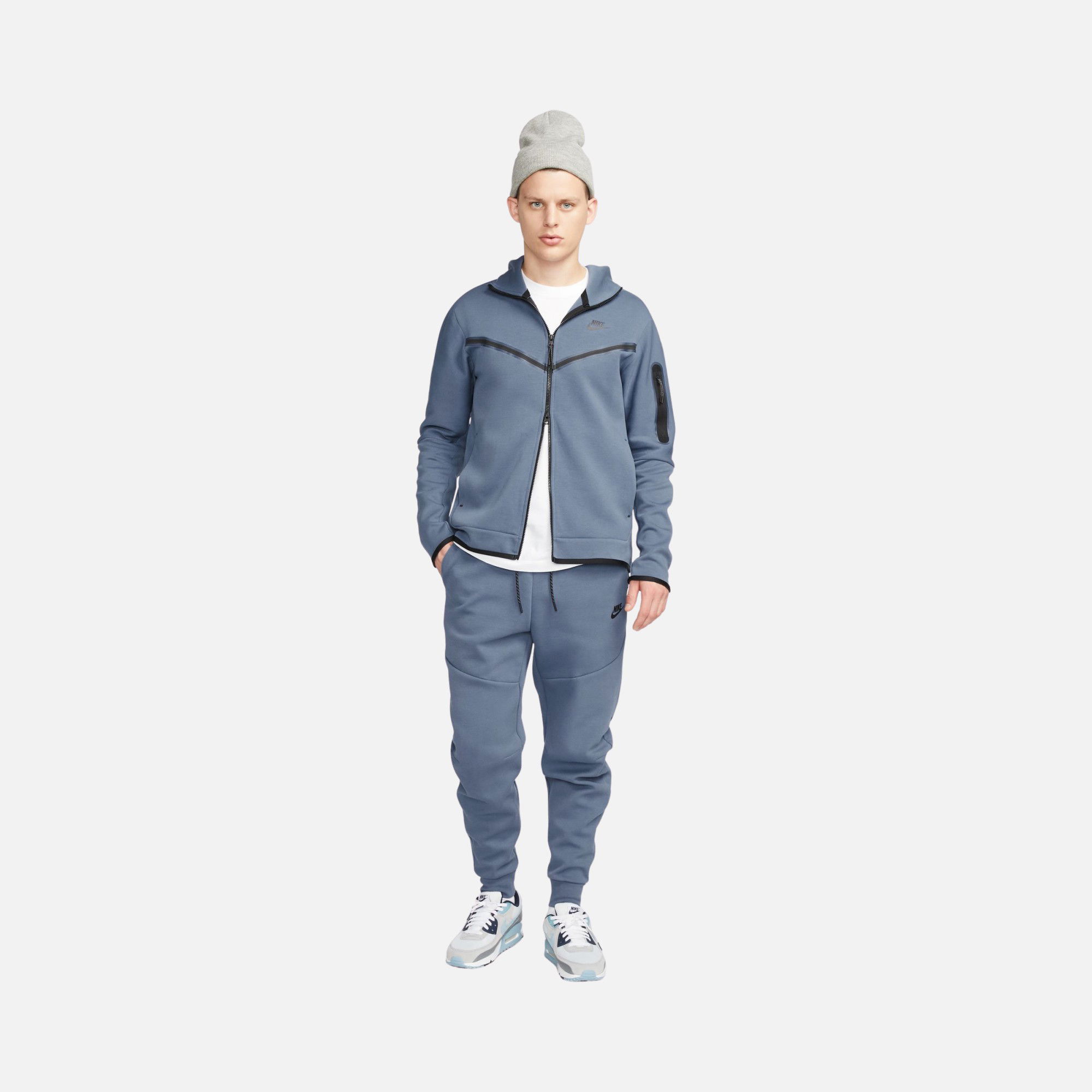 Nike Sportswear Tech Fleece Jogger Erkek Eşofman Altı