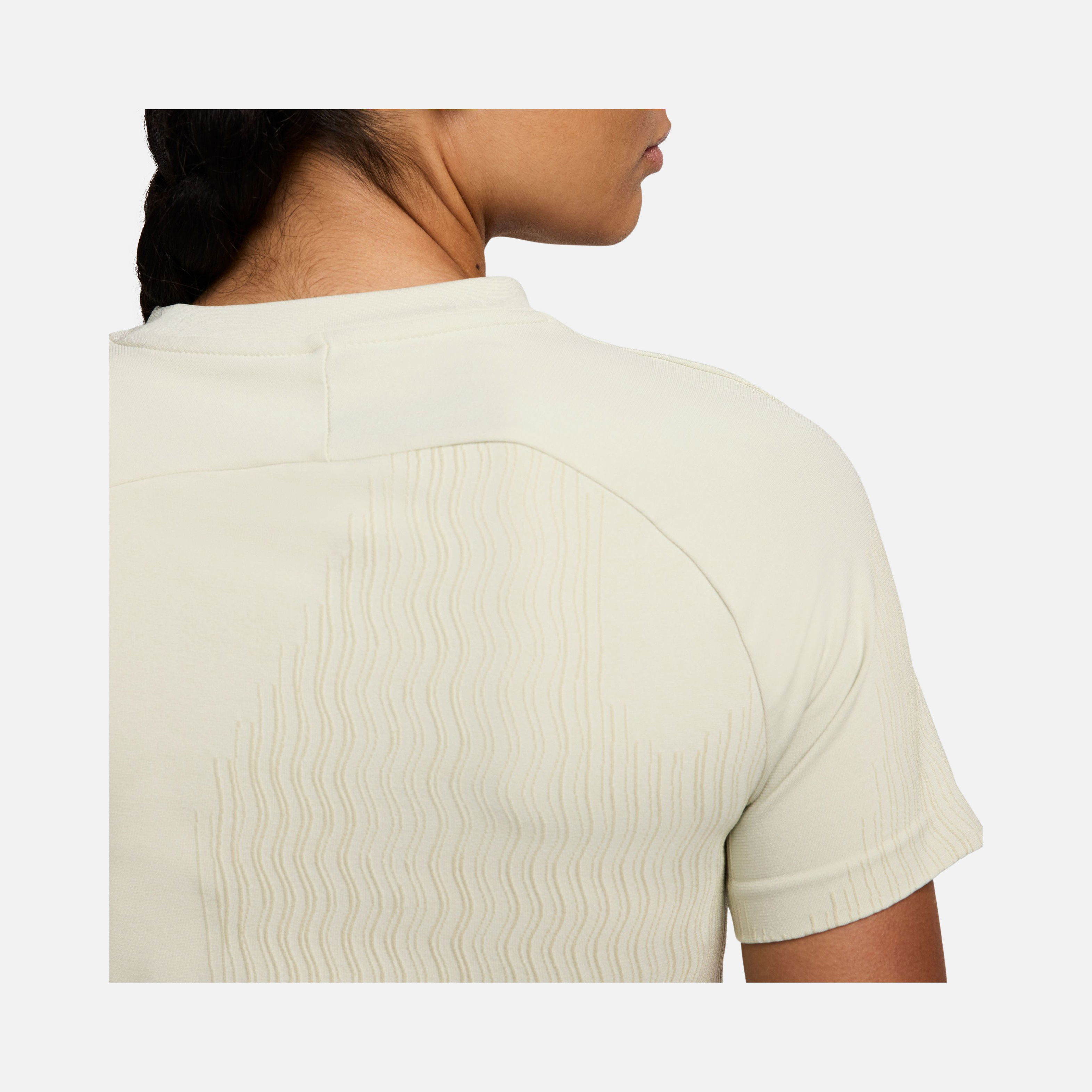 Nike Dri-Fit ADV Run Division Running Short-Sleeve Kadın Tişört