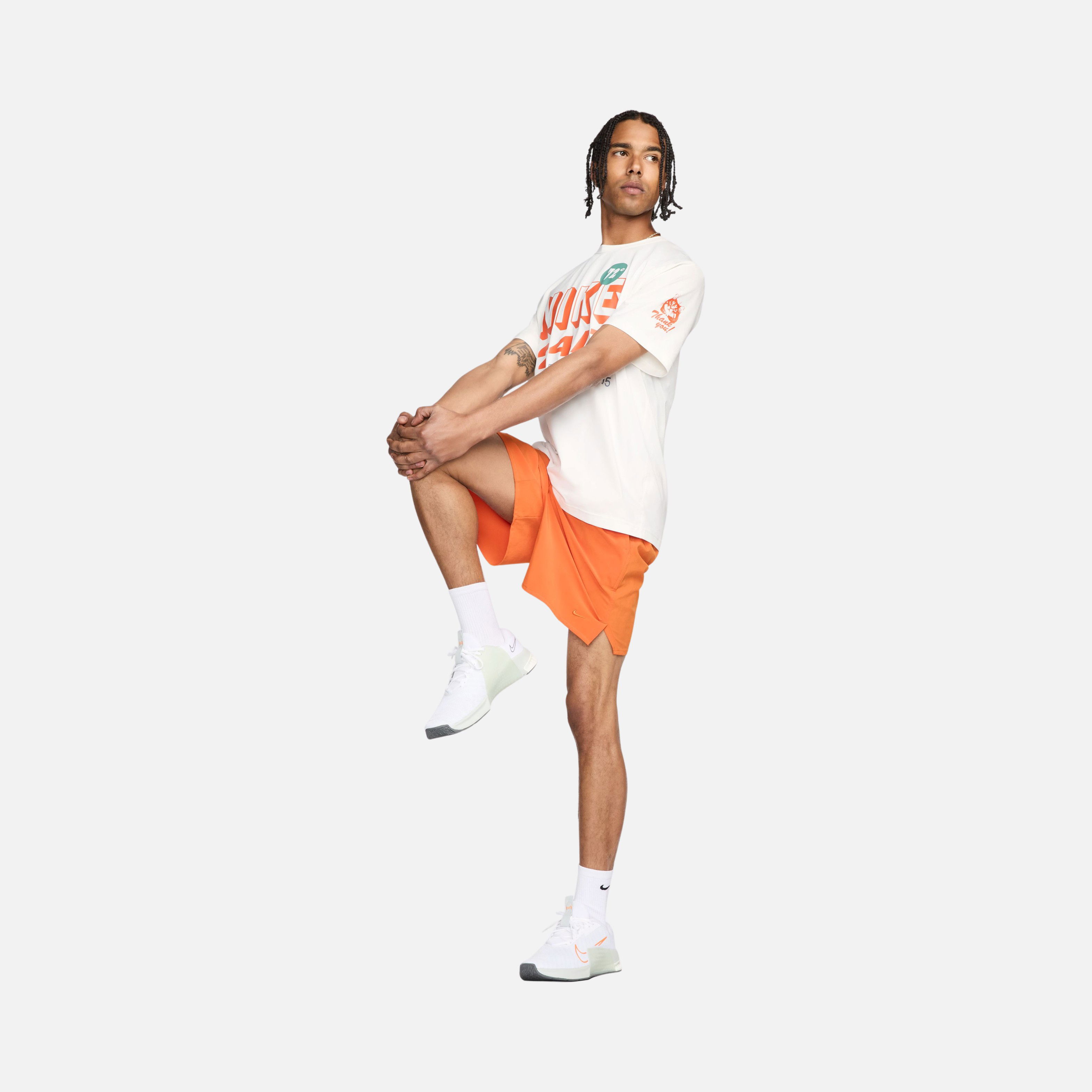 Nike Dri-Fit Hyverse Graphic UV Fitness Short-Sleeve Erkek Tişört