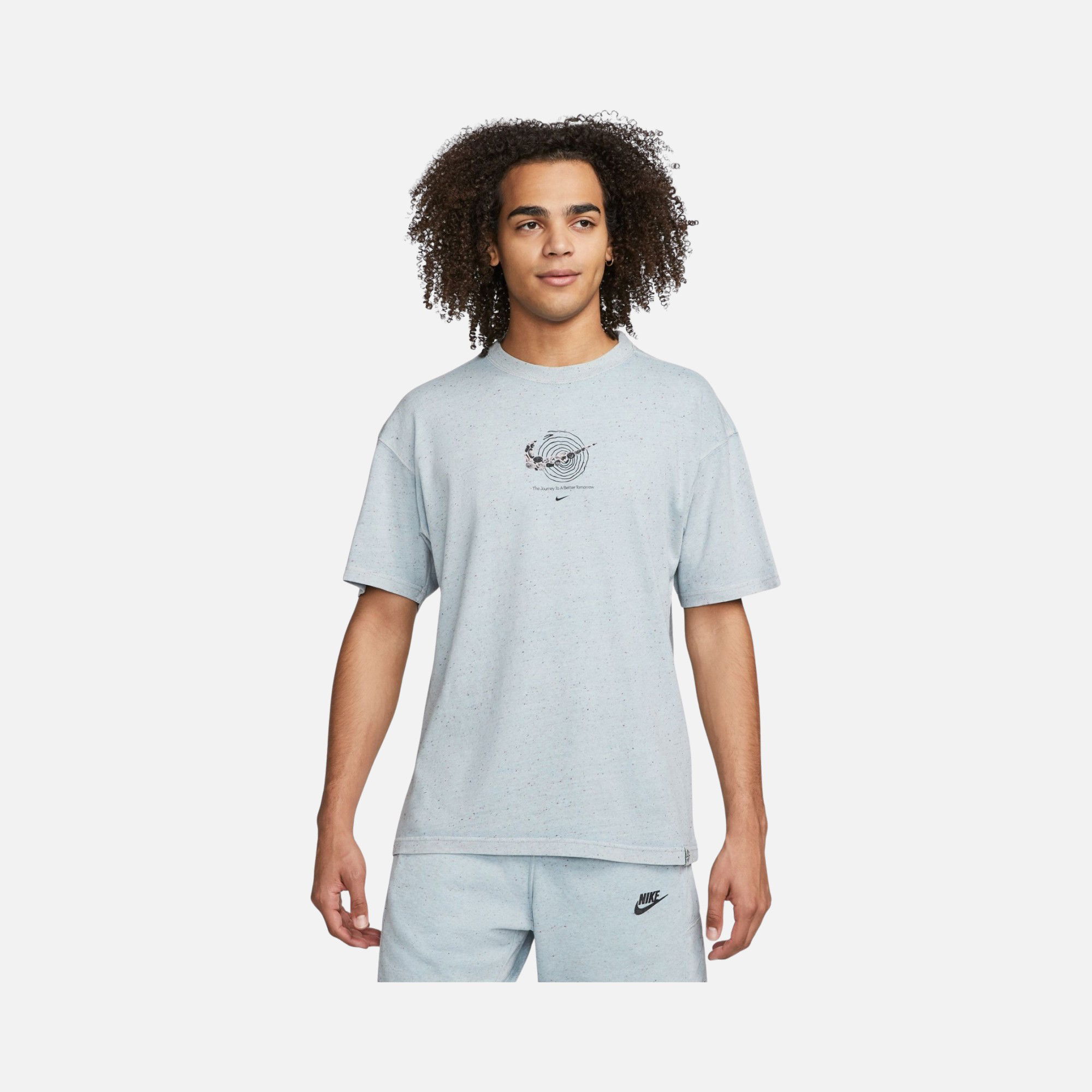 Nike Sportswear ''The Journey To A Better Tomorrow'' Graphic Short-Sleeve Erkek Tişört