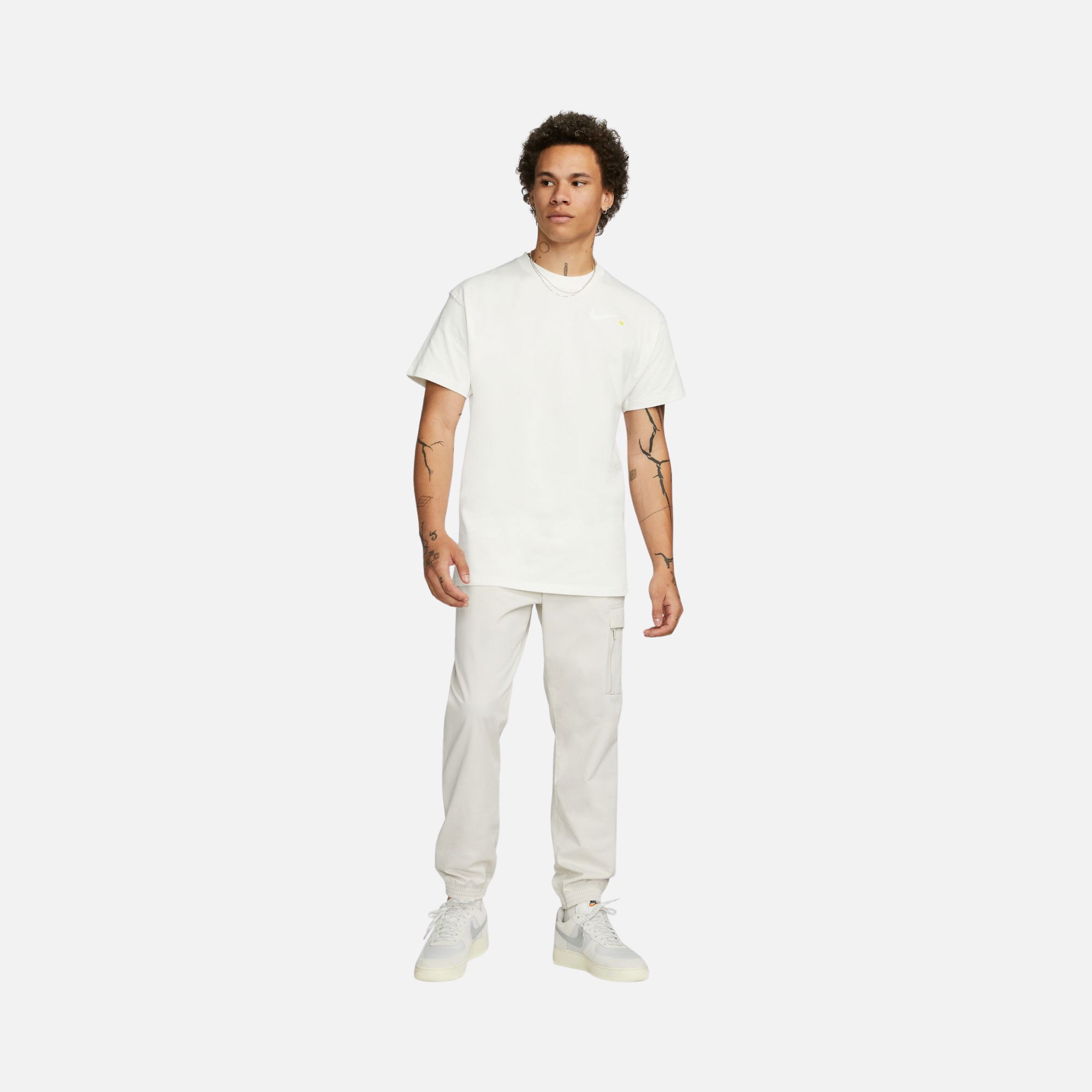 Nike Sportswear Valentine's Day Graphic Short-Sleeve Erkek Tişört