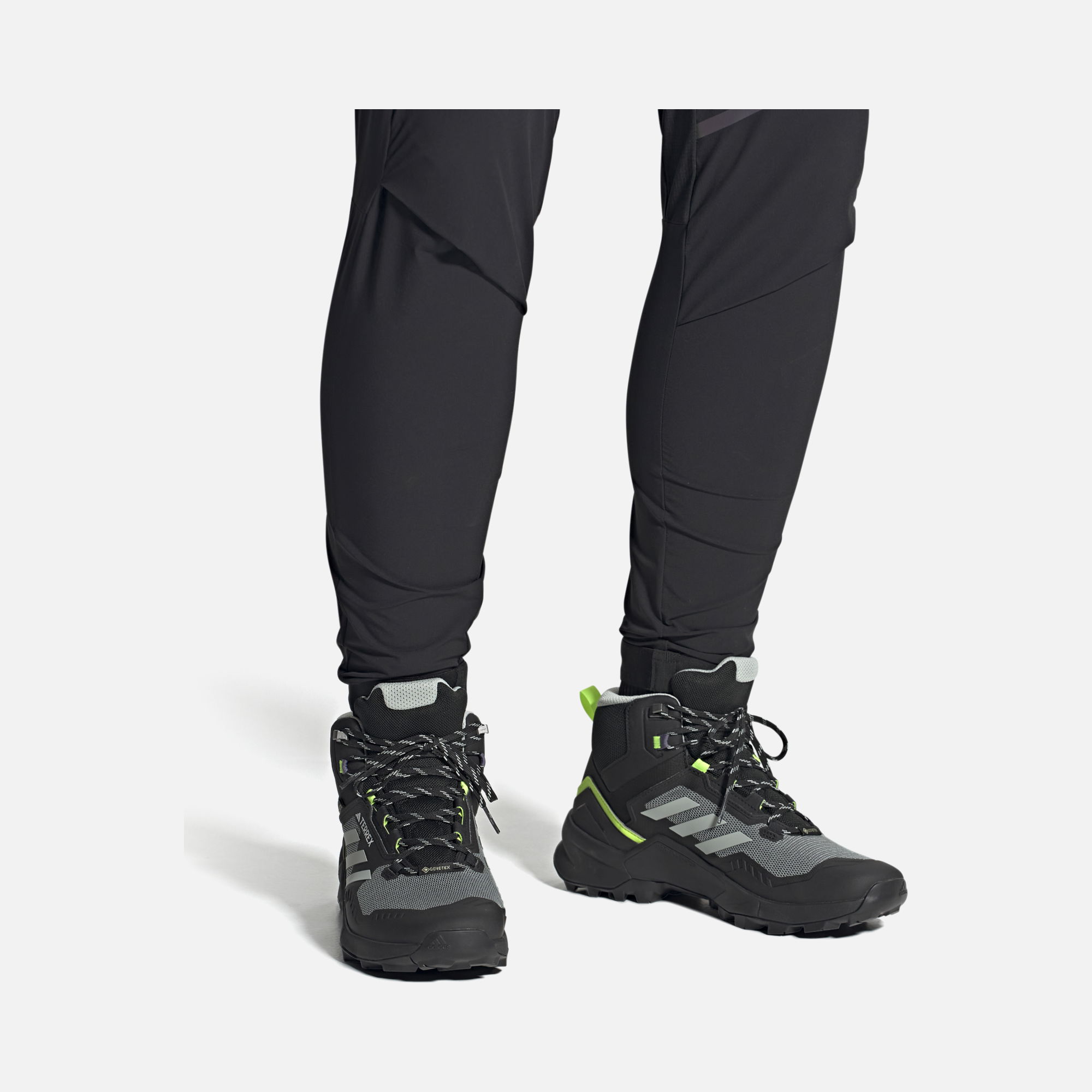 adidas Terrex Swift R3 Mid Gore-Tex Erkek Spor Ayakkabı